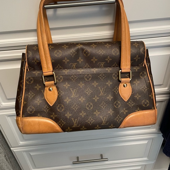 Authentic Louis Vuitton Beverly hand bag in monogram - Picture 3 of 14